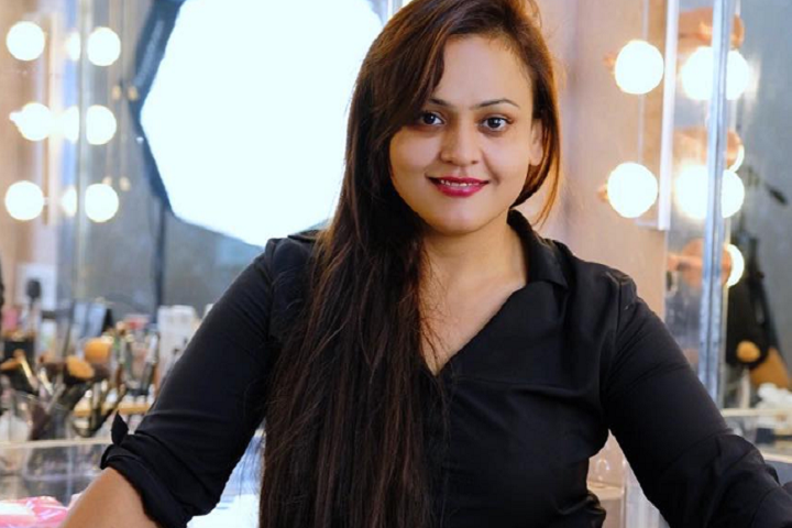 Nisha Lamba hair extensions prices and other services